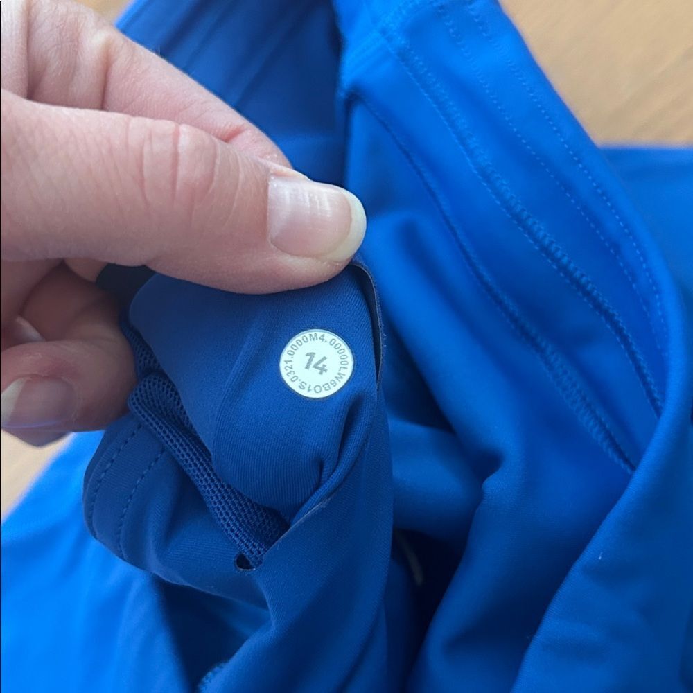 Lululemon Blue Base Pace HR Tight Cropped Crop Length 23” Women's Size 14 Royal - Picture 9 of 11